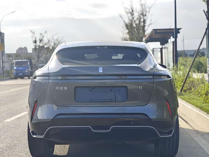 Avatr 11 2023 2023款 鸿蒙 90度 四驱版