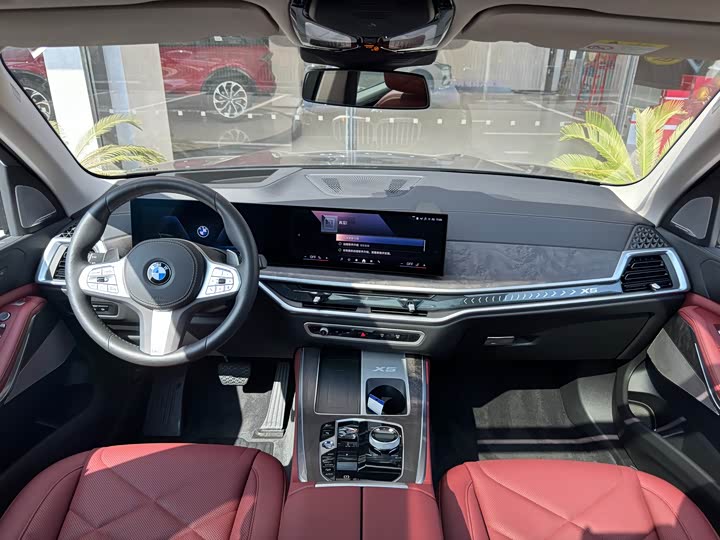 BMW X5 2023 2023款 xDrive 30Li 尊享型M运动曜夜套装