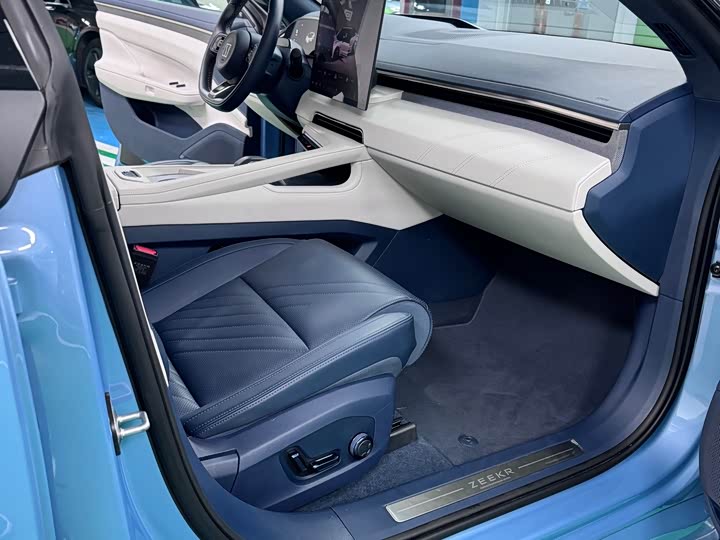 Zeekr 001 2025 2025款 WE版 100kWh 后驱
