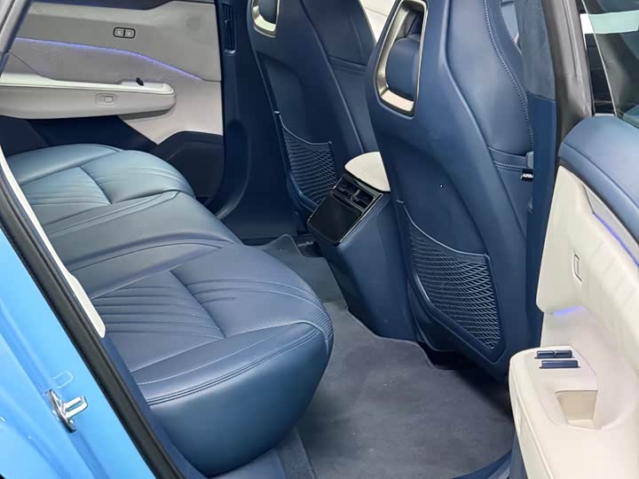 Zeekr 001 2025 2025款 WE版 100kWh 后驱