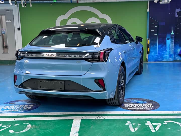 Zeekr 001 2025 2025款 WE版 100kWh 后驱