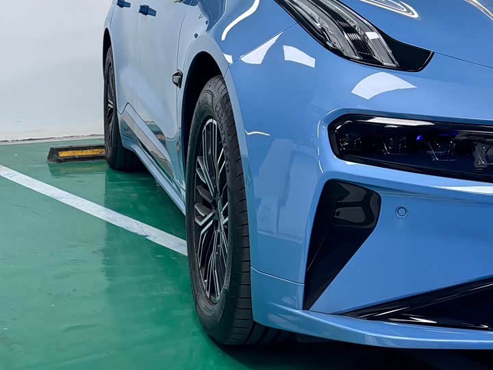 Zeekr 001 2025 2025款 WE版 100kWh 后驱