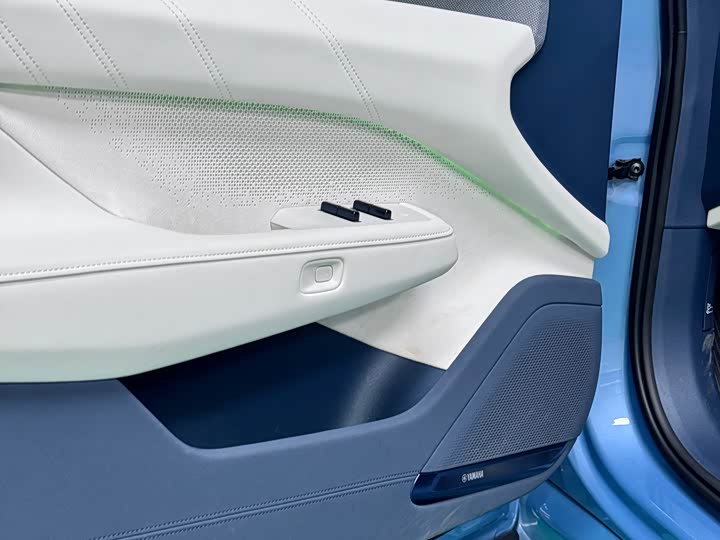 Zeekr 001 2025 2025款 WE版 100kWh 后驱