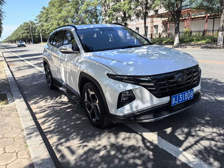 Hyundai Tucson L 2023 2023款 途胜L 1.5T 自动两驱LUX尊贵版