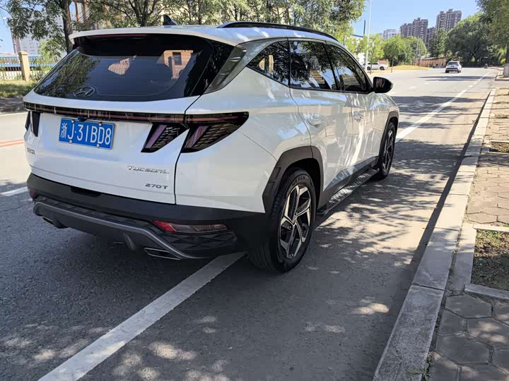 Hyundai Tucson L 2023 2023款 途胜L 1.5T 自动两驱LUX尊贵版