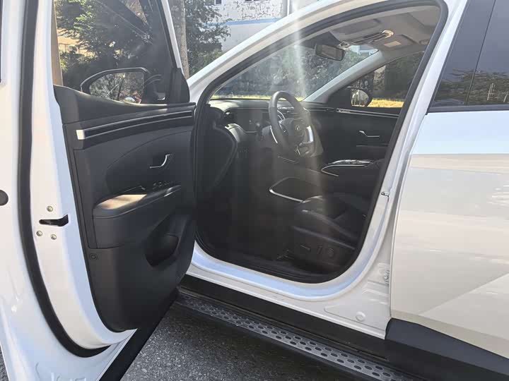 Hyundai Tucson L 2023 2023款 途胜L 1.5T 自动两驱LUX尊贵版