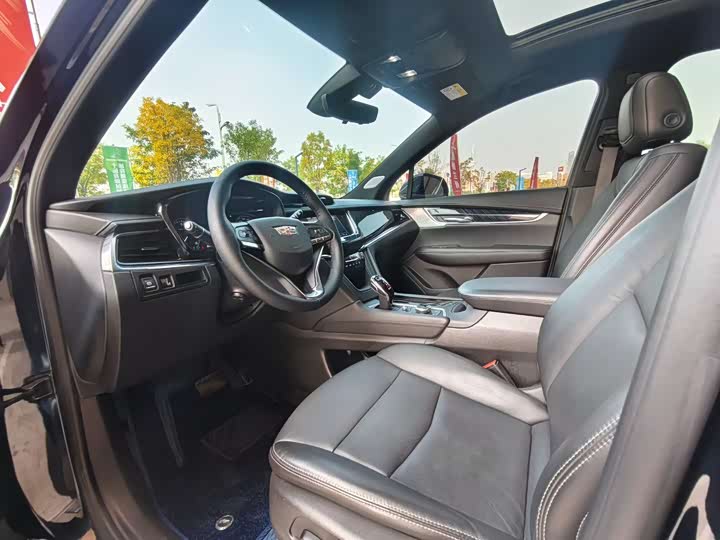 Cadillac XT6 2022 2022款 2.0T 六座四驱豪华型