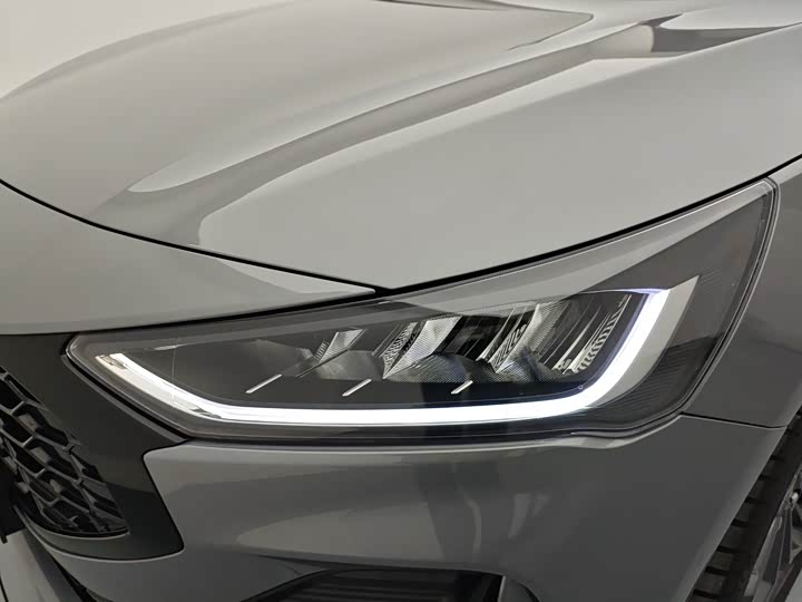 Ford Focus 2022 2022款 两厢 EcoBoost 180 自动ST Line