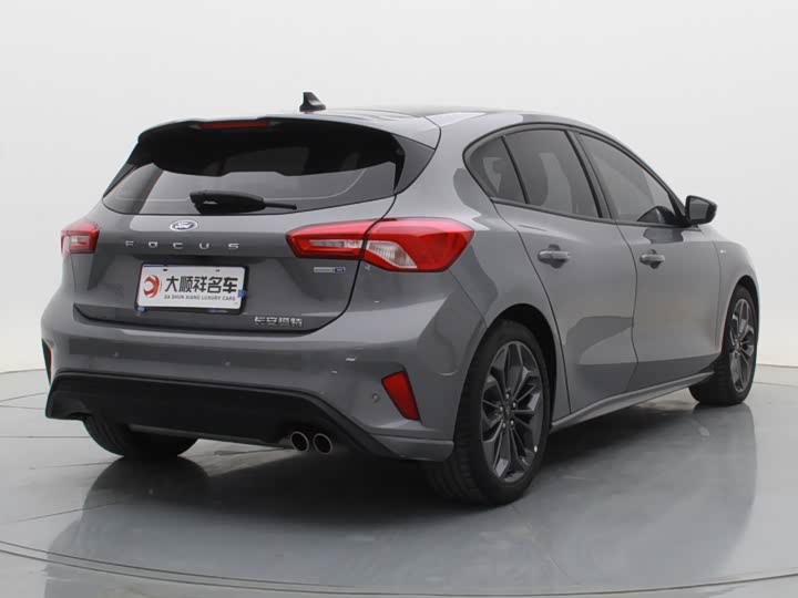 Ford Focus 2022 2022款 两厢 EcoBoost 180 自动ST Line