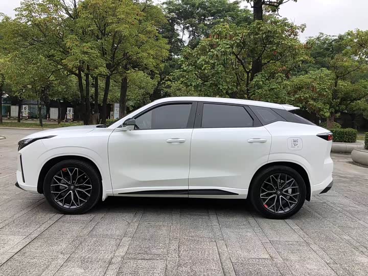 Changan UNI-Z Hybrid 2024 2024款 蓝鲸智电iDD 125km 超越型