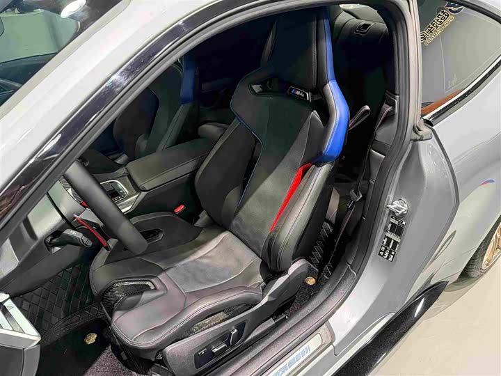 BMW M4 2024 2024款 M4双门轿跑车 M xDrive 雷霆版