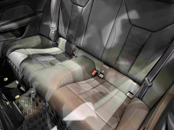 BMW M4 2024 2024款 M4双门轿跑车 M xDrive 雷霆版