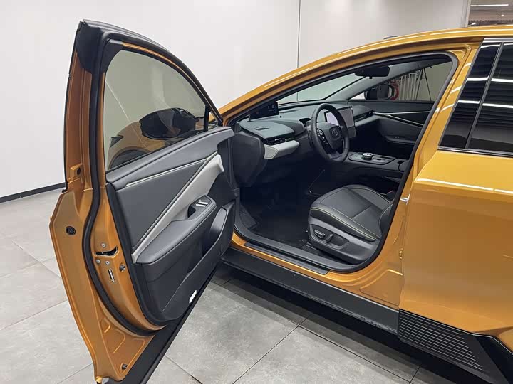 Toyota bZ5 2025 2025款 550 PRO智行版