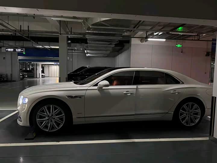 Bentley Flying Spur Hybrid 2022 2022款 2.9T V6 Hybrid