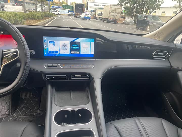 Roewe D7 2025 2025款 DMH 125km 世界冠军版