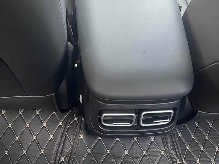 Roewe D7 2025 2025款 DMH 125km 世界冠军版