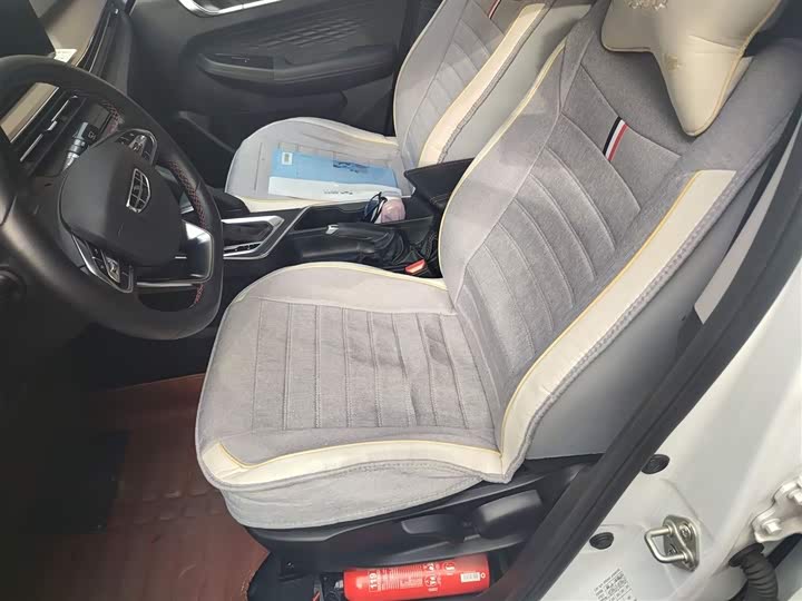 Geely Vision X3 2021 2021款 PRO 1.5L CVT尊贵型