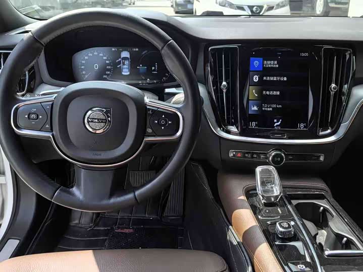 Volvo S60 Hybrid 2022 2022款 T8 E驱混动 四驱智逸豪华版