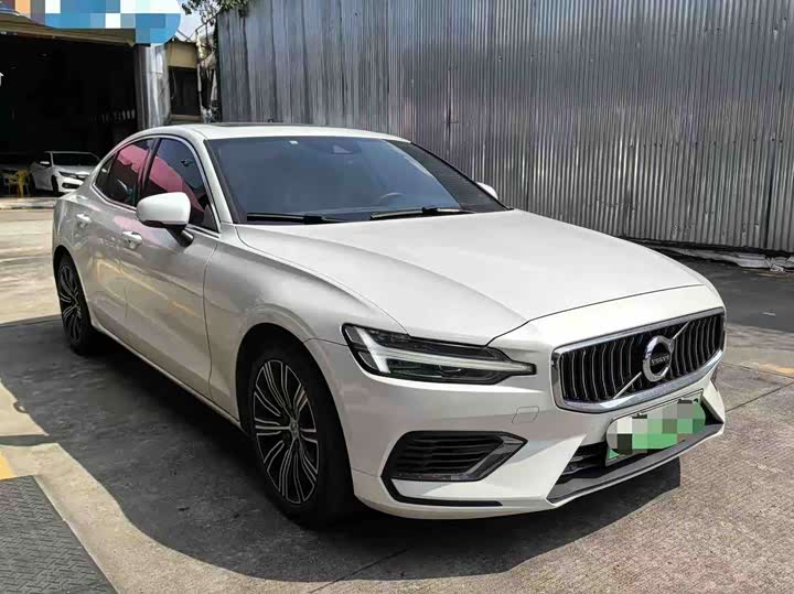 Volvo S60 Hybrid 2022 2022款 T8 E驱混动 四驱智逸豪华版