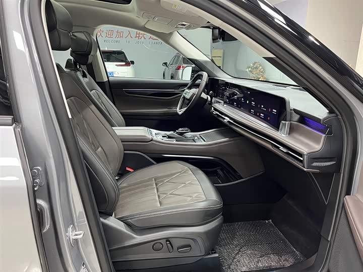 Ford Edge 2025 2025款 锐界L 2.0T EcoBoost E混动四驱七座至尊型