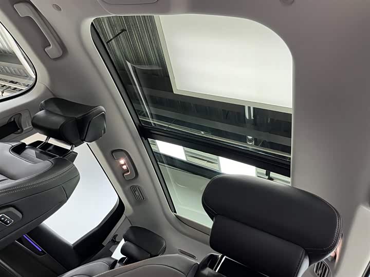 Ford Edge 2025 2025款 锐界L 2.0T EcoBoost E混动四驱七座至尊型