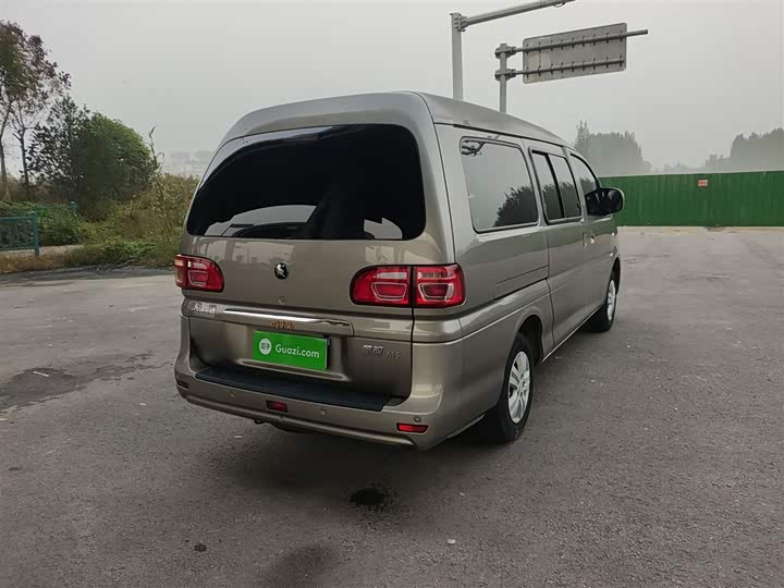 Dongfeng Forthing Lingzhi M5 2023 2023款 M5L 1.6L 基本型 7座