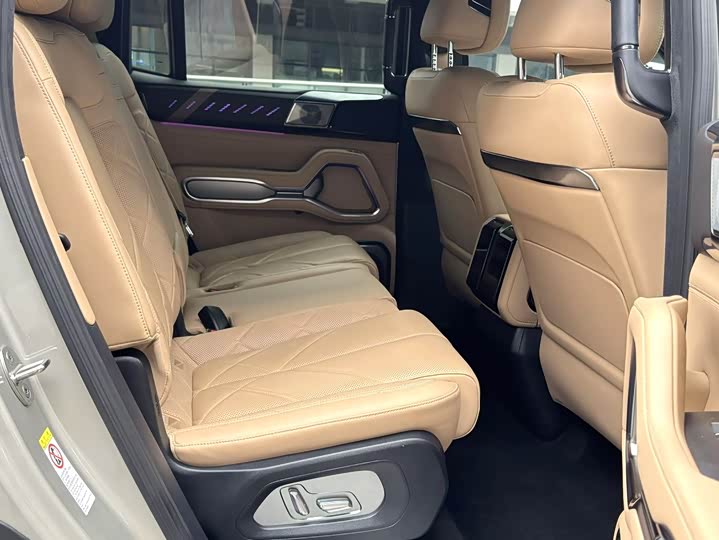 BYD FangChengBao Leopard 8 2025 2025款 智勇旗舰版 7座