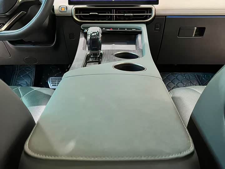 Jetour Shanhai L9 2024 2024款 1.5TD 2DHT Max 7座