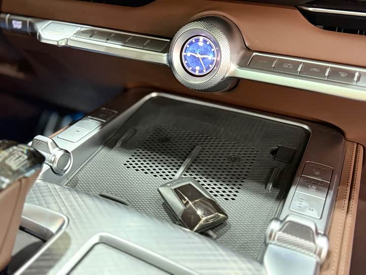 Tank 700 Hybrid 2024 2024款 Hi4-T 极境版