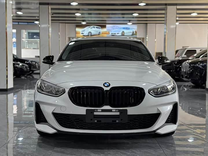 BMW 1 Series 2023 2023款 125i M运动曜夜版
