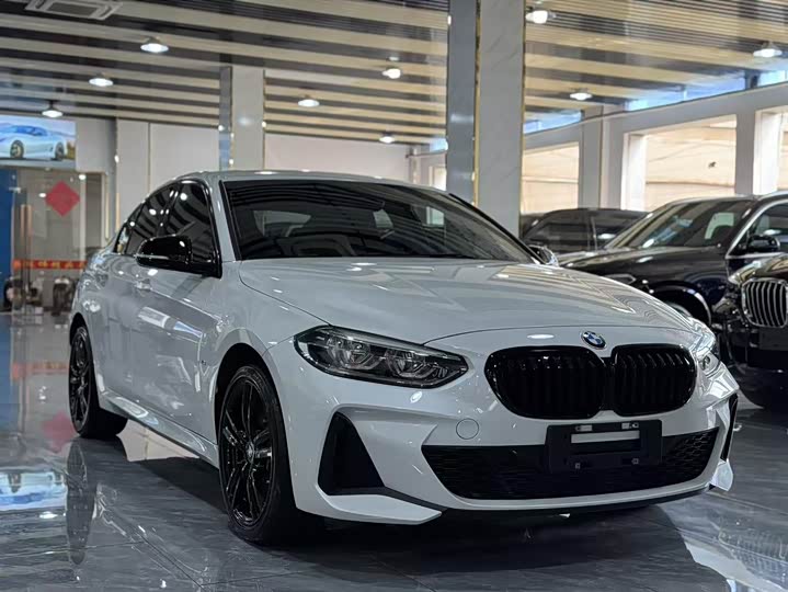 BMW 1 Series 2023 2023款 125i M运动曜夜版