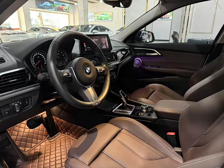 BMW 1 Series 2023 2023款 125i M运动曜夜版