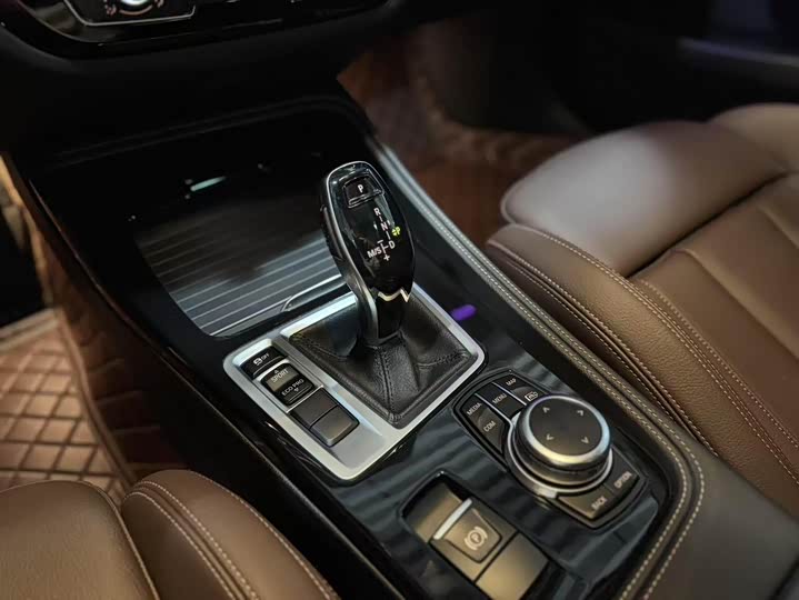 BMW 1 Series 2023 2023款 125i M运动曜夜版