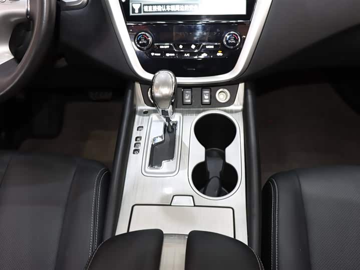 Nissan Murano 2021 2021款 2.5 S/C HEV XE 四驱混动智联尊尚版