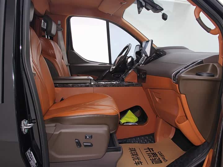 Ford Tourneo 2020 2020款 改款 2.0T 自动精英版