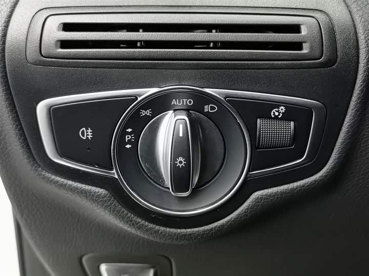 Mercedes-Benz GLC-Class Coupe 2023 2023款 GLC 300 4MATIC 轿跑SUV