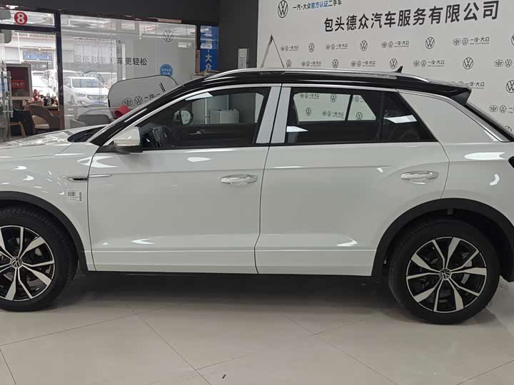 Volkswagen T-Roc 2025 2025款 300TSI DSG两驱星光版