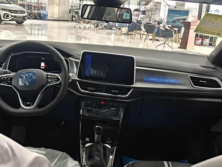 Volkswagen T-Roc 2025 2025款 300TSI DSG两驱星光版