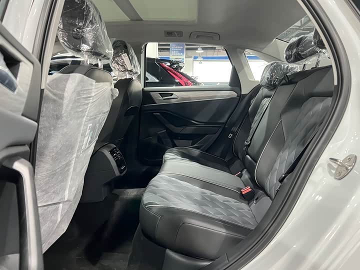 Volkswagen Sagitar L 2025 2025款 300TSI DSG飞越版