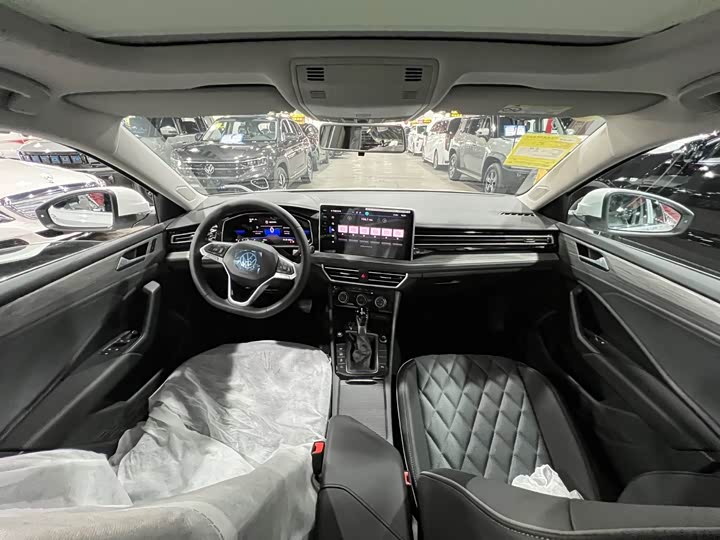 Volkswagen Sagitar L 2025 2025款 300TSI DSG飞越版