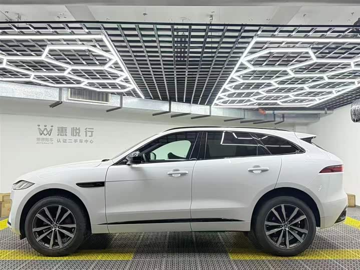 Jaguar F-Pace 2024 2024款 P250 R-Dynamic SE