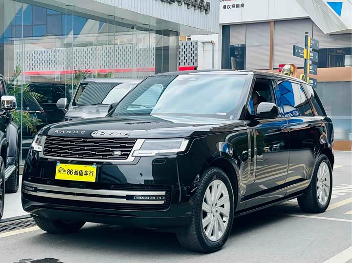 Land Rover Range Rover 2025 2025款 3.0 L6 400PS 盛世加长版