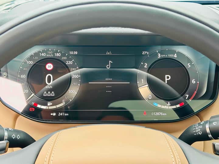 Land Rover Range Rover 2025 2025款 3.0 L6 400PS 盛世加长版