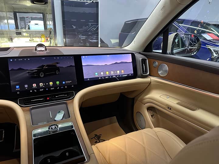 Aito M9 2025 2025款 增程 Ultra版 52kWh 6座版