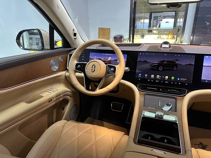 Aito M9 2025 2025款 增程 Ultra版 52kWh 6座版