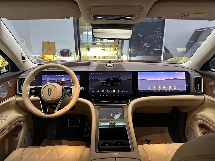 Aito M9 2025 2025款 增程 Ultra版 52kWh 6座版