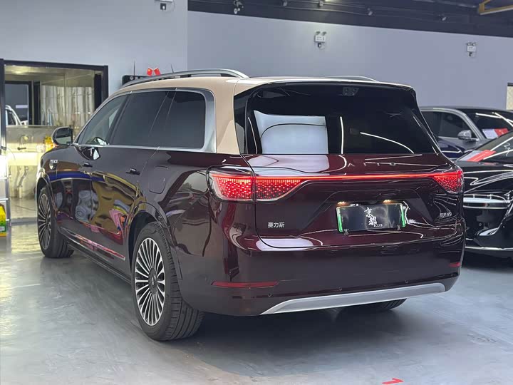 Aito M9 2025 2025款 增程 Ultra版 52kWh 6座版