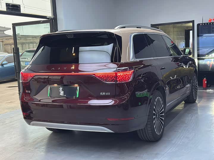 Aito M9 2025 2025款 增程 Ultra版 52kWh 6座版