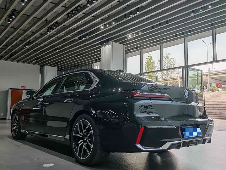 BMW 7 Series 2023 2023款 735Li M运动套装