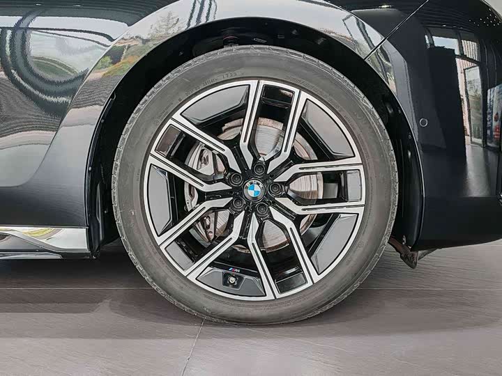 BMW 7 Series 2023 2023款 735Li M运动套装